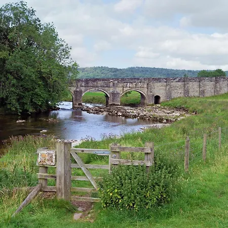 Clouds End 別荘 グラッシントン